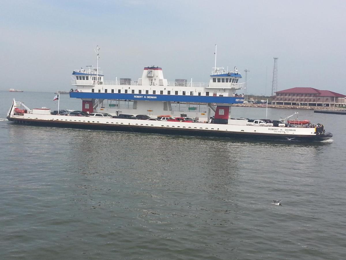 Private Beach -- Away From The Crowds - Ocean Views -Short Drive To Moody Gardens, Schlitter Bahn, Pleasure Pier 갤버스턴 외부 사진